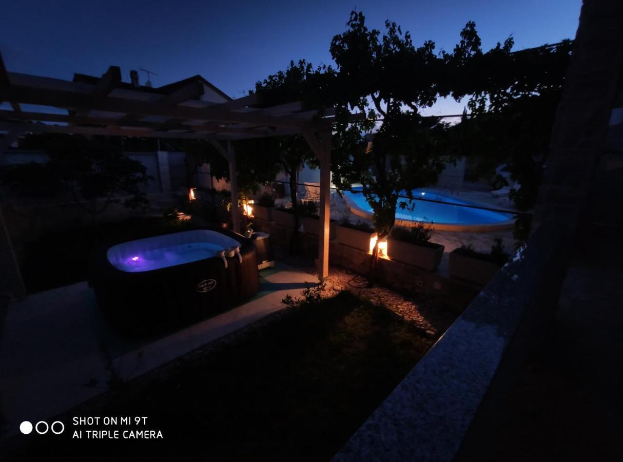 Vila Sentio Mare-Apartments Livaic Zeljko Pirovac Dış mekan fotoğraf
