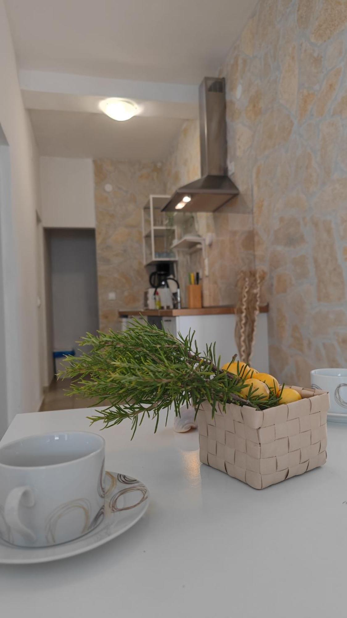Vila Sentio Mare-Apartments Livaic Zeljko Pirovac Dış mekan fotoğraf