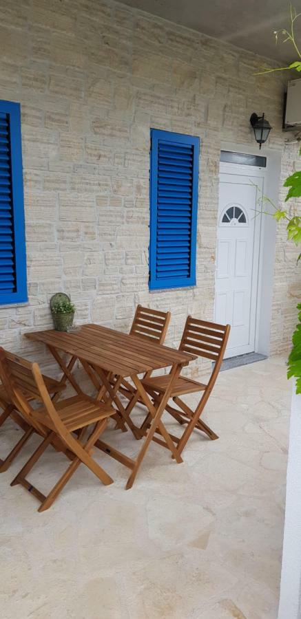 Vila Sentio Mare-Apartments Livaic Zeljko Pirovac Dış mekan fotoğraf