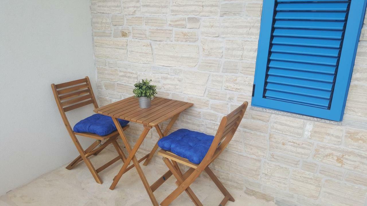 Vila Sentio Mare-Apartments Livaic Zeljko Pirovac Dış mekan fotoğraf